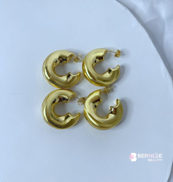 Moon Golden Hoop C Earring 3